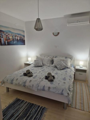 Lovely 2-bedroom apartment in Novi Vinodolski